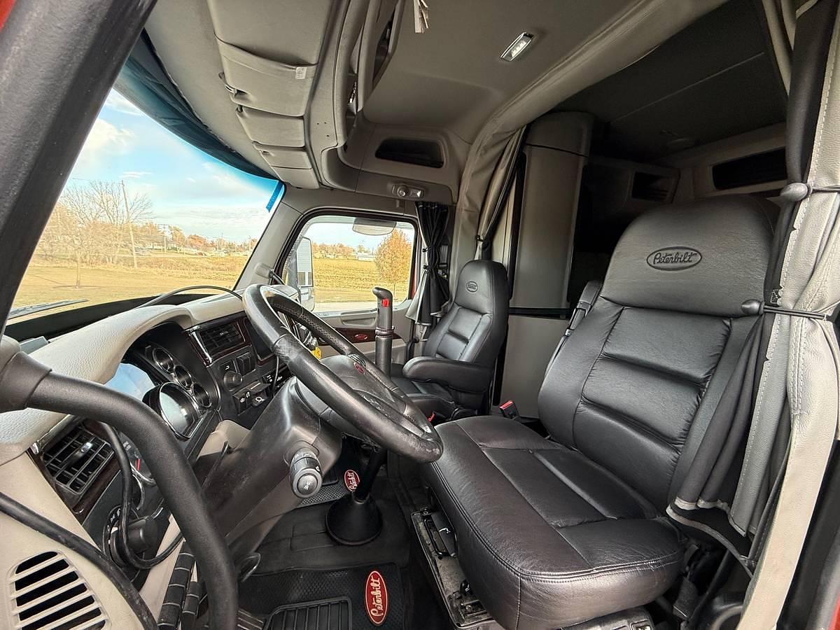 Used 2021 Peterbilt 579