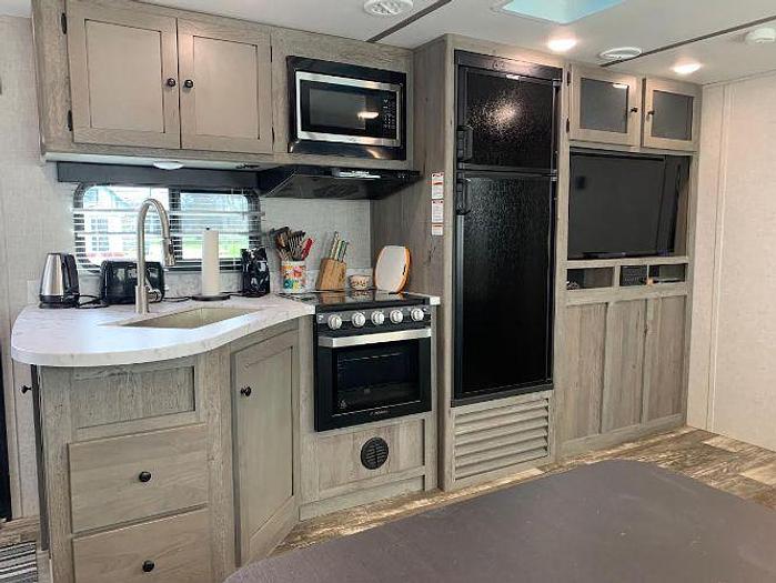 Used 2019 Keystone Outback Ultra-Lite 301UBH