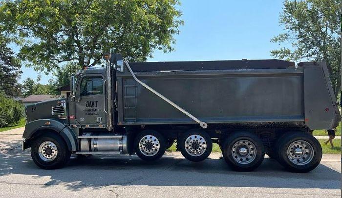 Used 2019 Freightliner 122SD