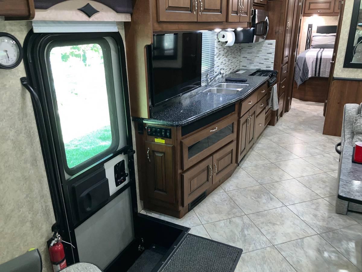 Used 2013 Fleetwood Excursion 33A Class A Motorhome