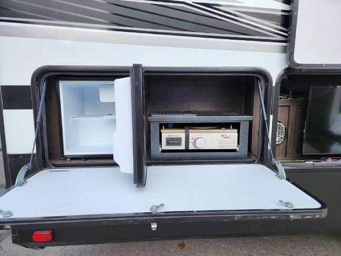 Used 2021 Grand Design Momentum G-Class (Fifth Wheel)