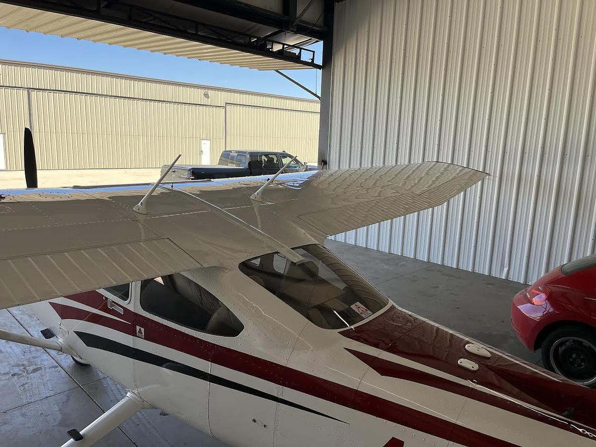 Used 2006 Cessna Turbo 182T Skylane Airplane