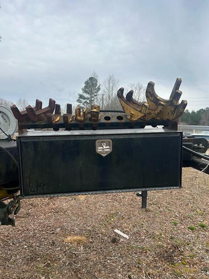 Used 2005 Freightliner Cascadia