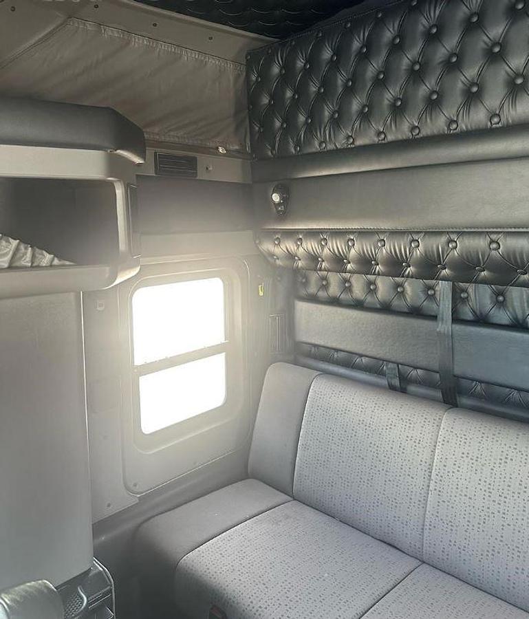 Used 2020 Kenworth W900 Sleeper Semi Truck