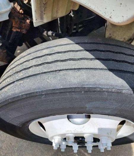 Used 2016 Freightliner BUSINESS CLASS M2 106