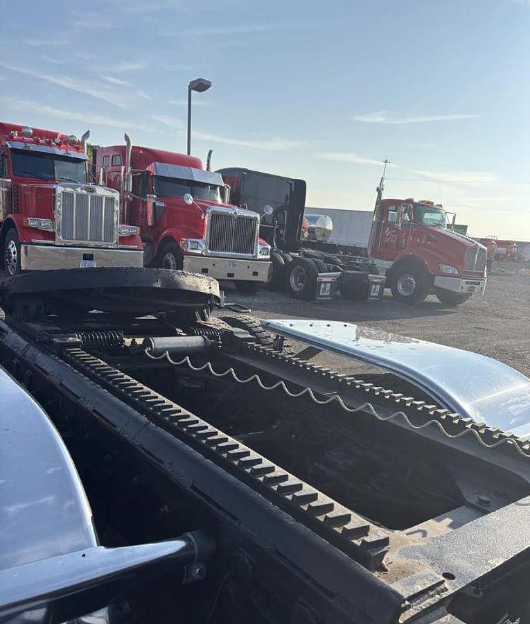 Used 2006 Kenworth T800 Wide Nose Day Cab Semi Truck