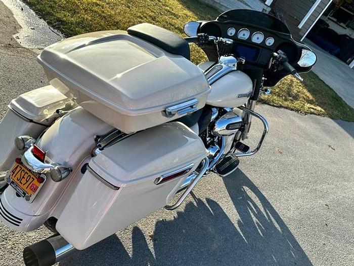 Used 2022 Harley-Davidson Street Glide