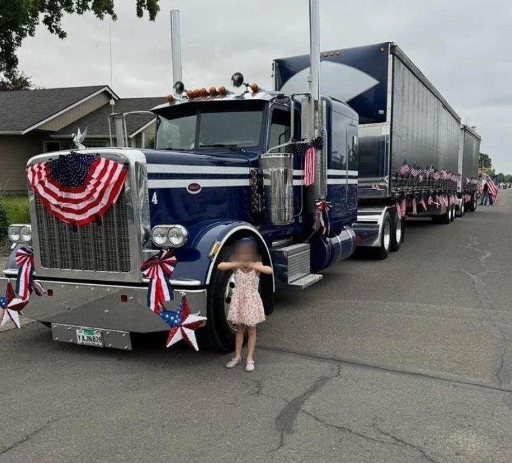 Used 2022 Peterbilt 389