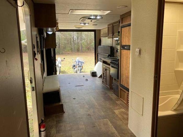 Used 2016 Crossroads 25' Z-1