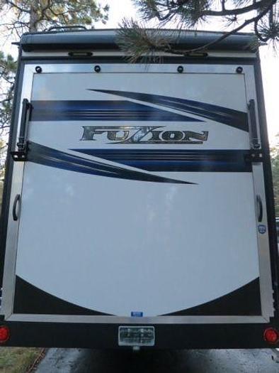 Used 2019 Keystone Fuzion 373