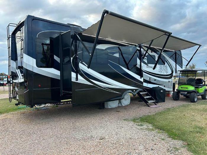 Used 2019 Redwood 3901MB
