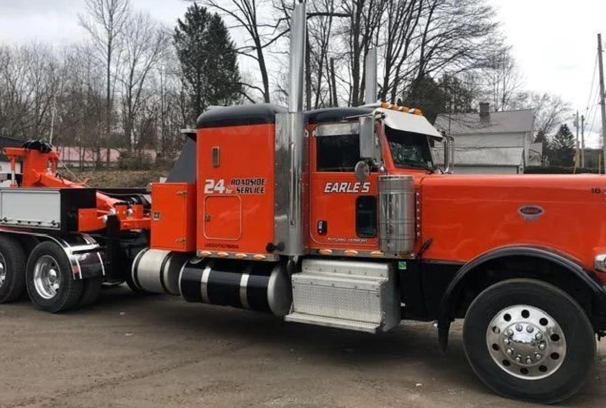 Used 2016 Peterbilt 389