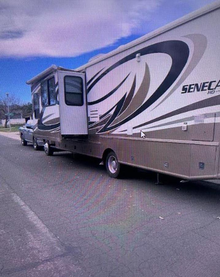 Used 2008 Jayco Seneca Class C Motorhome