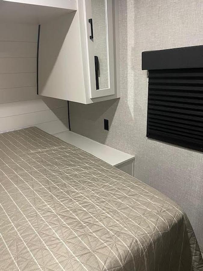 Used 2024 Starcraft 25TH Autumn Ridge Toy Hauler