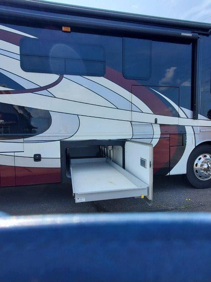 Used 2019 Fleetwood 2019 Fleetwood Pace Arrow LXE 37RClass A Motorhome