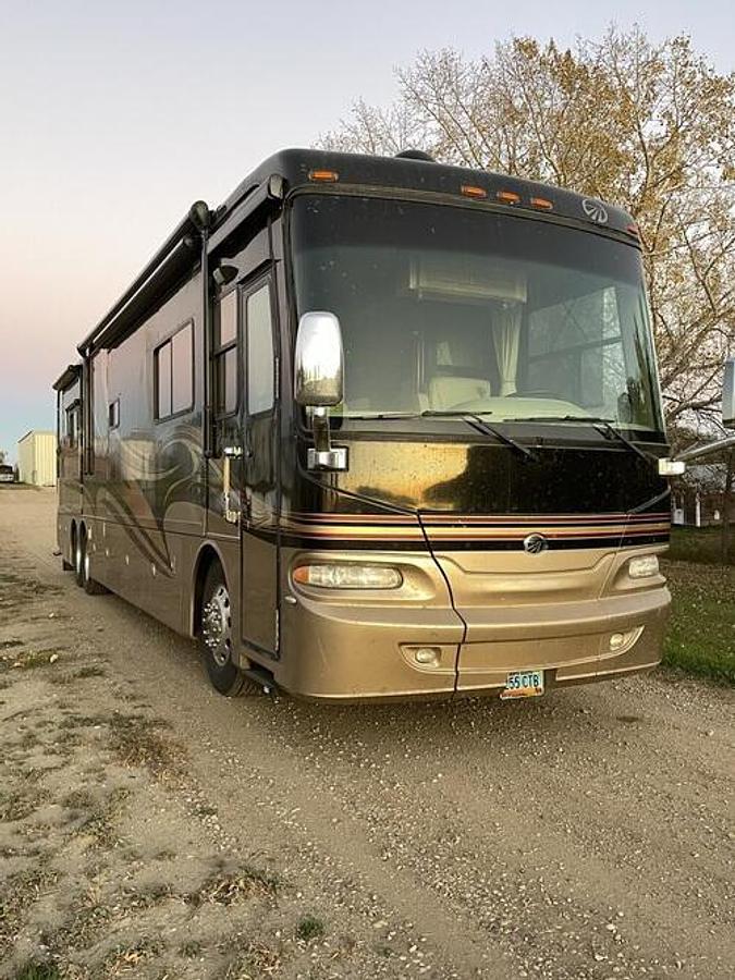 Used 2007 Monaco Camelot 42PDQ Class A Motorhome