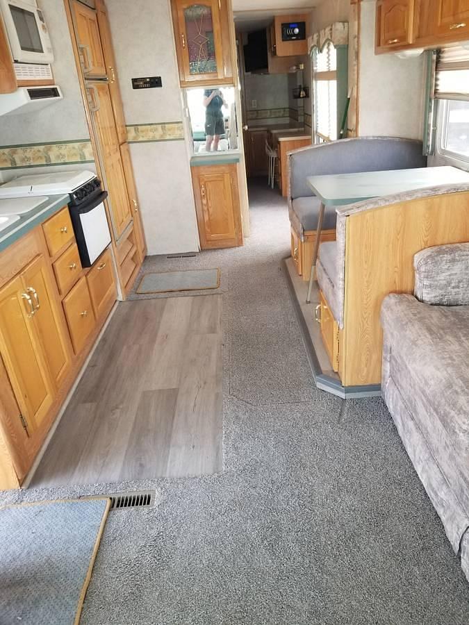 Used 2001 Condor R Vision