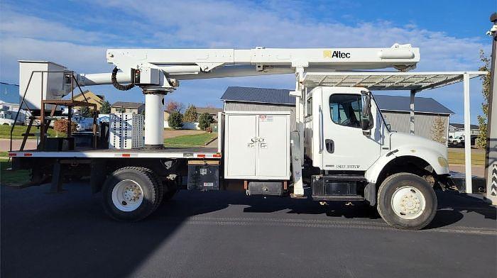Used 2006 Freightliner BUSINESS CLASS M2 106