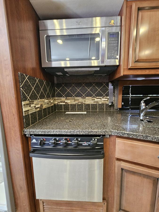 Used 2014 Fleetwood Expedition 40X