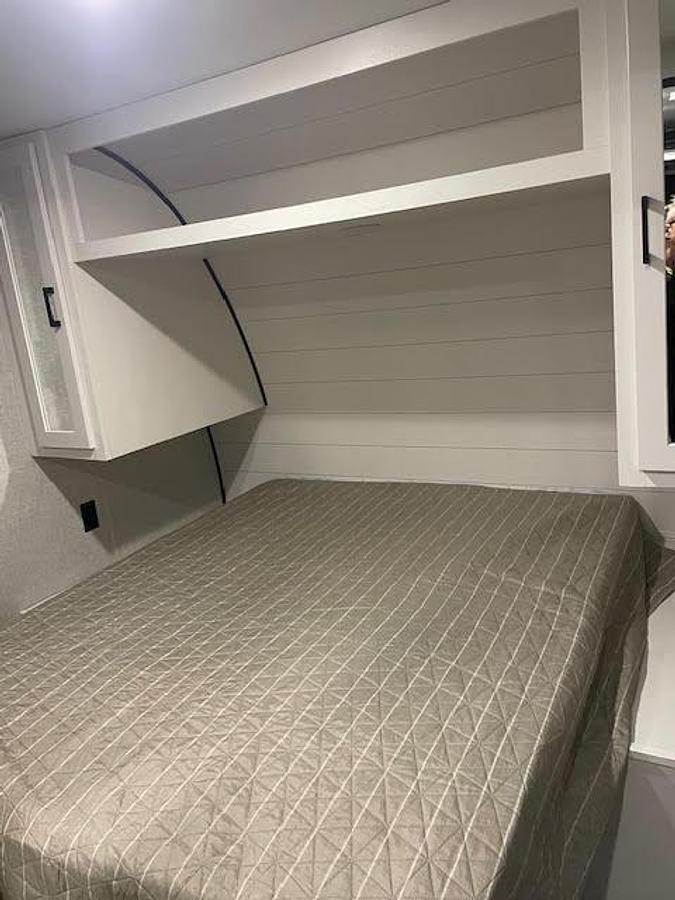 Used 2024 Starcraft 25TH Autumn Ridge Toy Hauler