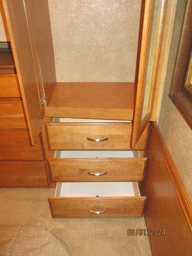 Used 2013 Winnebago Vista 30T