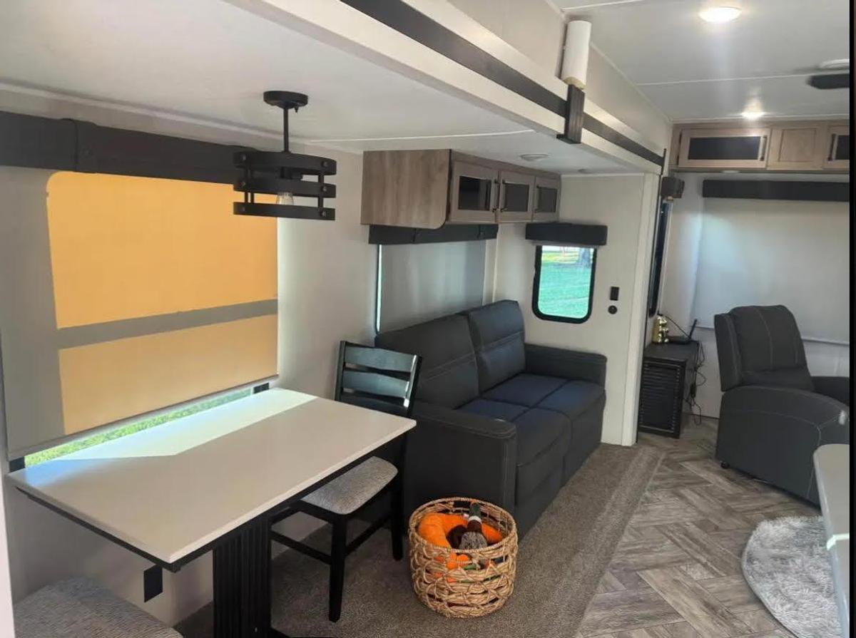 Used 2023 Palomino Puma Destination 38RLB Park Model