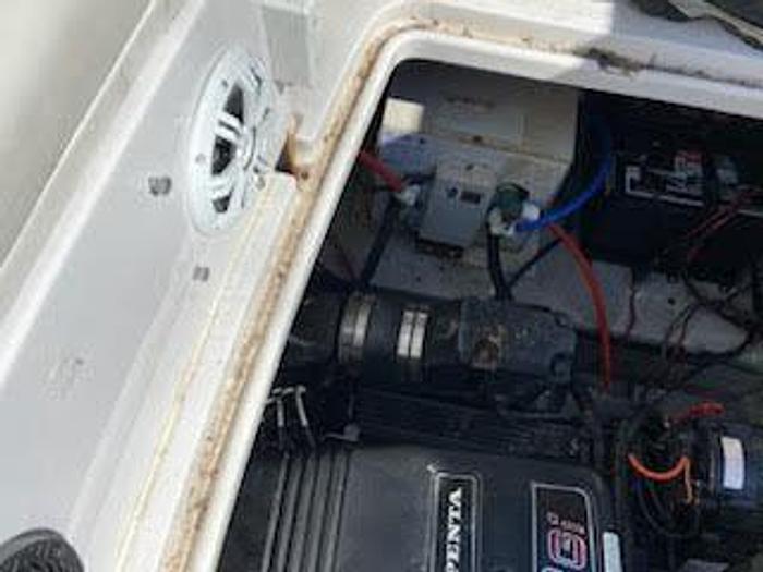 Used 2001 Four Winns 248 Cuddy