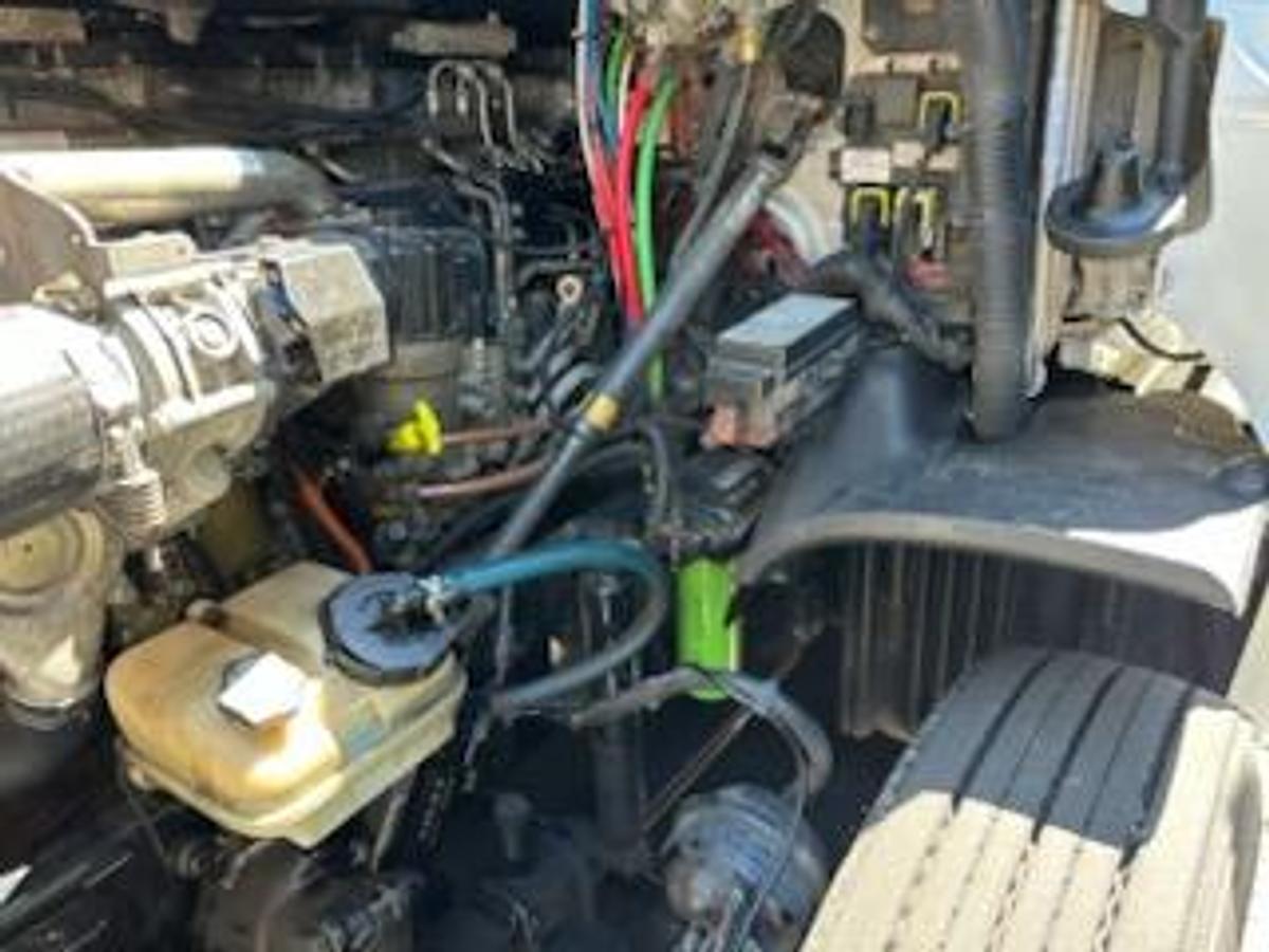 Used 2013 Freightliner Cascadia 125