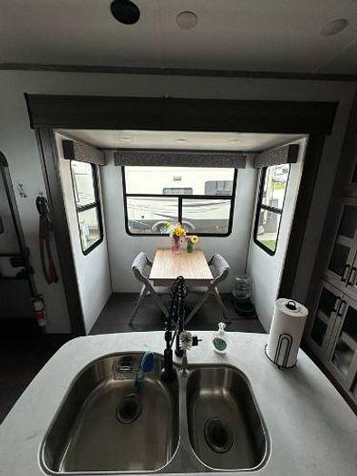 Used 2023 Dutchmen Yukon 421FL