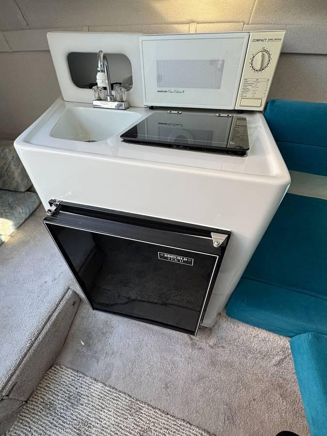 Used 1993 Rinker Fiesta Vee 260 Cruiser