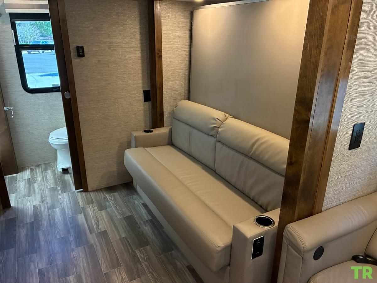 Used 2020 Tiffin Wayfarer RW Class C Motorhome