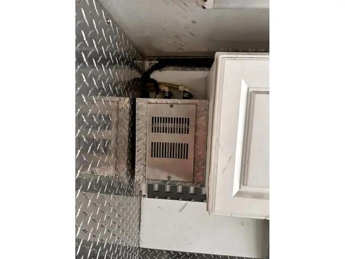 Used 2005 Kingsley Custom Coach