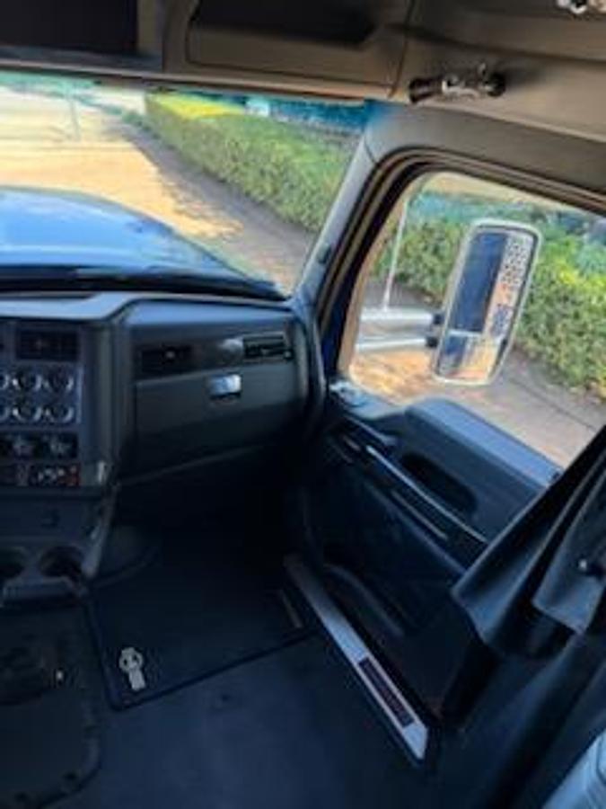 Used 2020 Kenworth W990