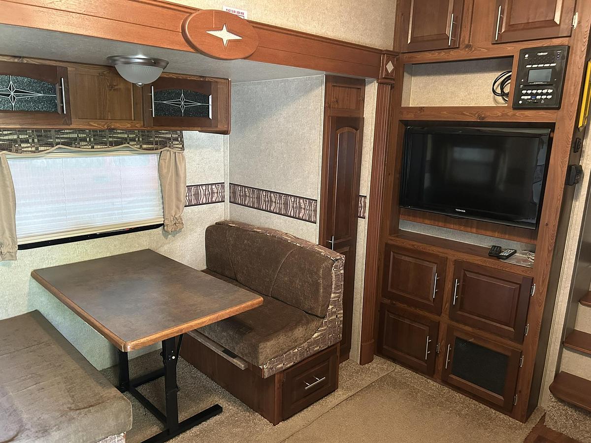 Used 2013 Forest River Rockwood Signature Ultra Lite 8244WS Fifth Wheel