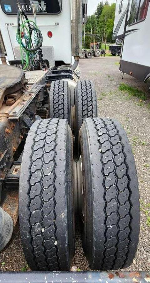 Used 2011 Peterbilt 389