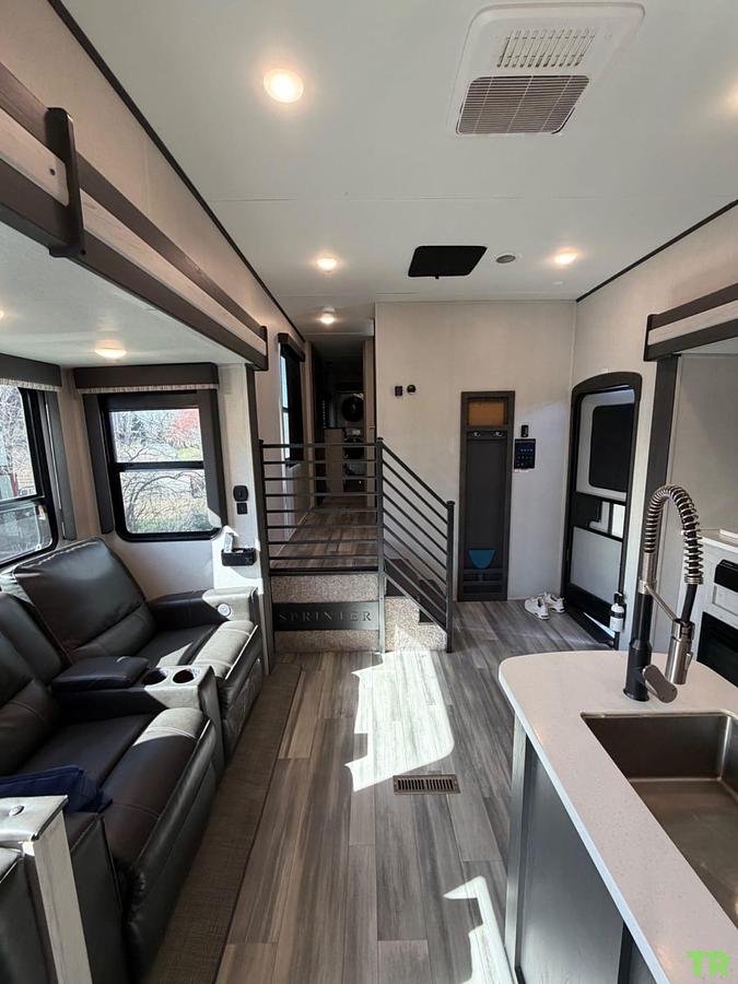 Used 2021 Keystone Sprinter Limited 3620FWLBH Fifth Wheel – Bunkhouse – Washer & Dryer – Custom Skirting – Full-Time Ready