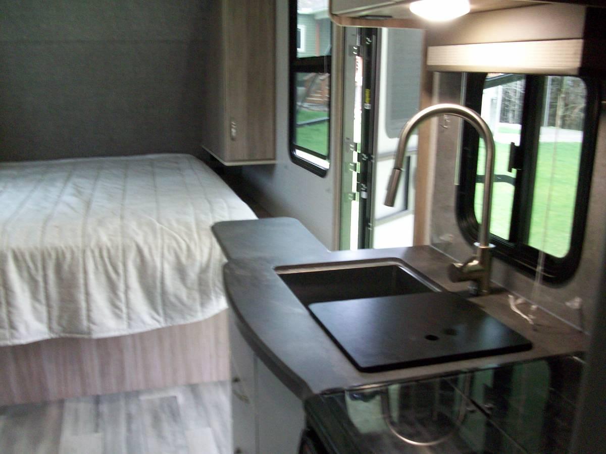 Used 2022 WINNEBAGO MICRO MINNIE FLX
