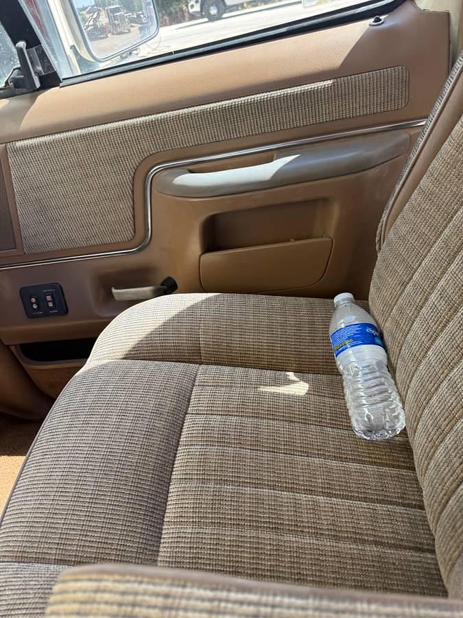 Used 1988 Ford F150 Lariat Pickup Truck