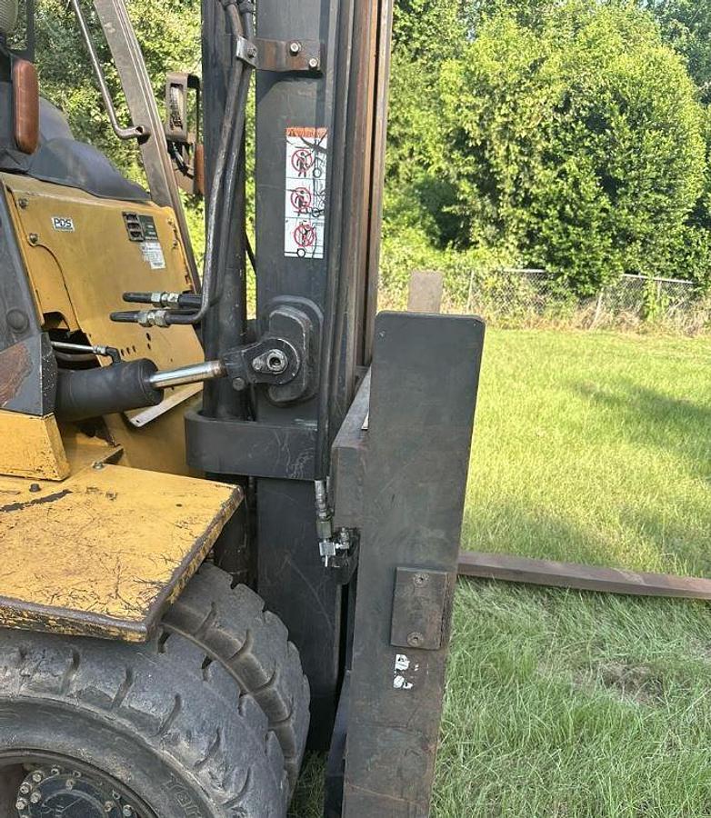 Used 2016 CATERPILLAR DP70N Forklift