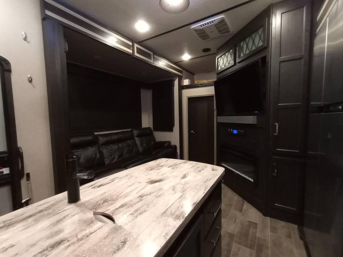 Used 2017 Keystone Fuzion 371 Anniversary Edition Fifth Wheel Toy Hauler
