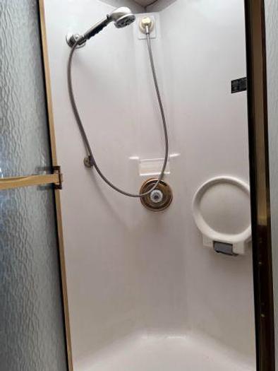 Used 2003 Winnebago Journey DL