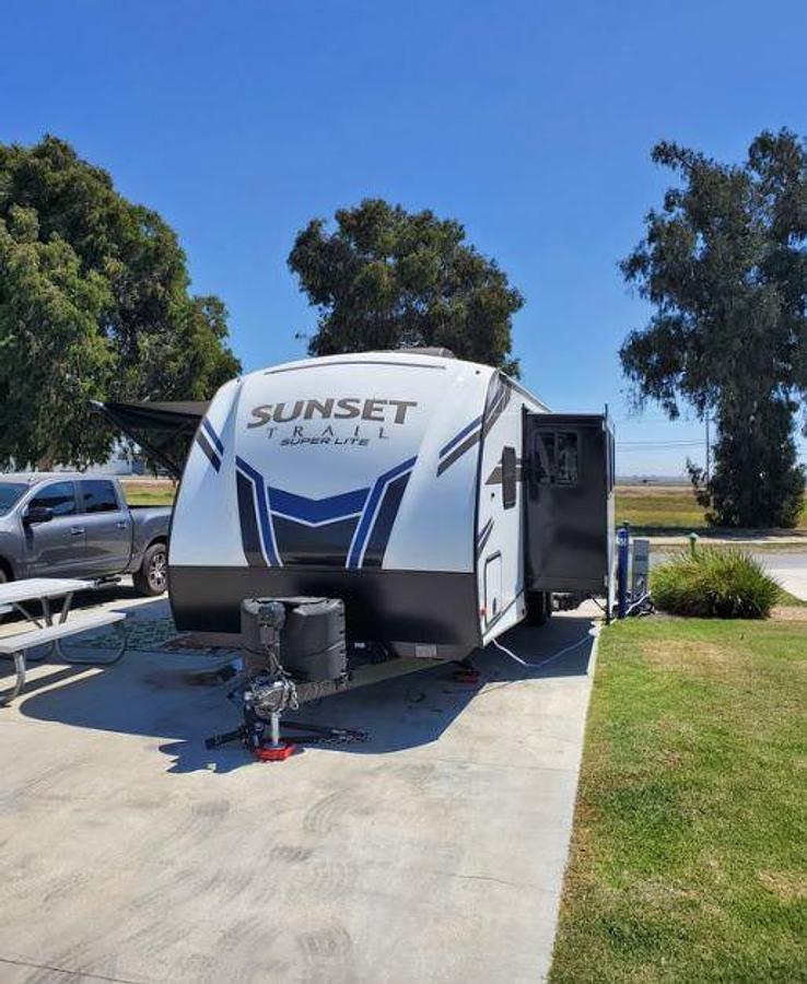 Used 2021 CrossRoads Sunset Trail 289QB