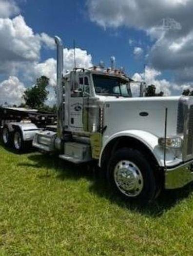 Used 2017 Peterbilt 389