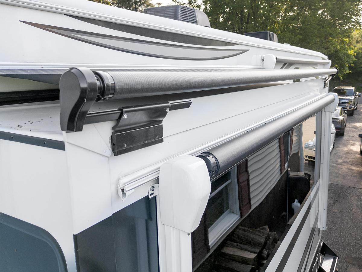 Used 2024 Jayco Northpoint 390CKDS Fifth Wheel