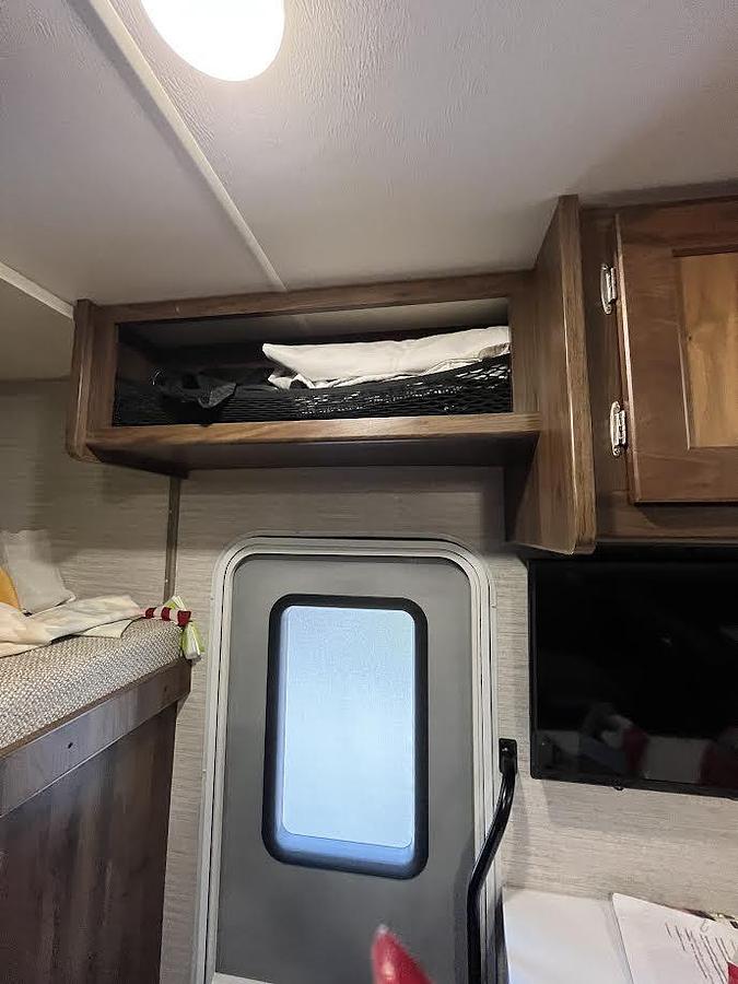 Used 2022 Winnebago Minnie Winnie E-Series 32-1 Class C Motorhome