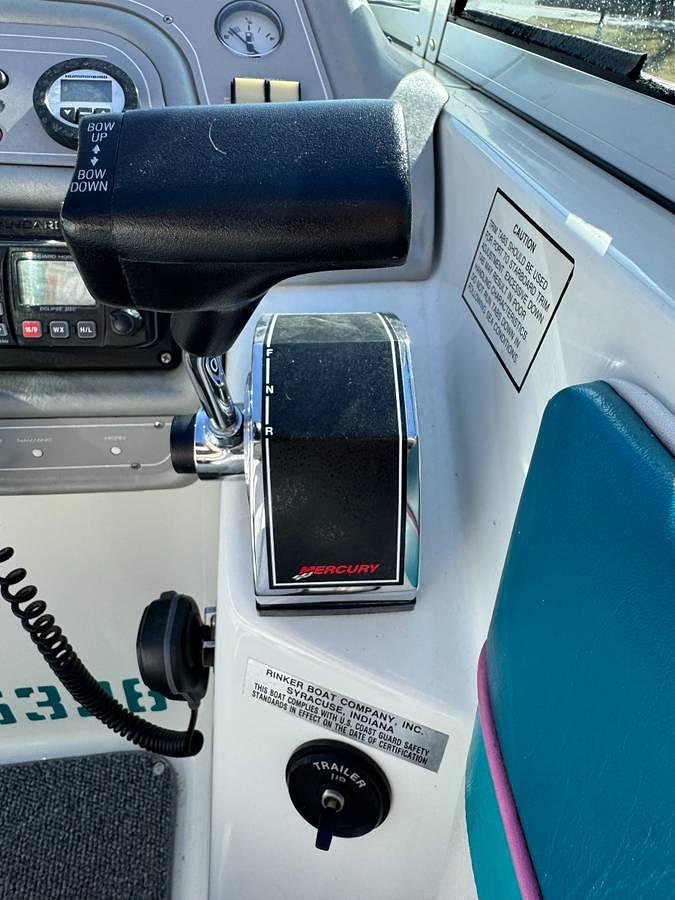 Used 1993 Rinker Fiesta Vee 260 Cruiser