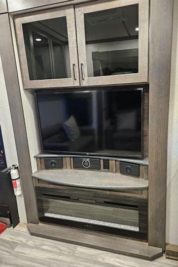 Used 2022 Alliance Valor 40V13