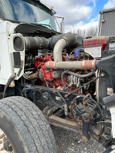 Used 2011 KENWORTH T800 Tank Truck