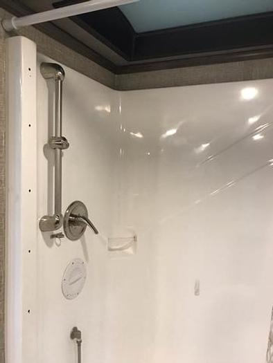 Used 2021 Luxe Gold 380GFB 5th Wheel