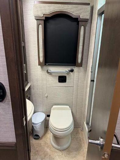 Used 2019 Newmar Ventana 3407